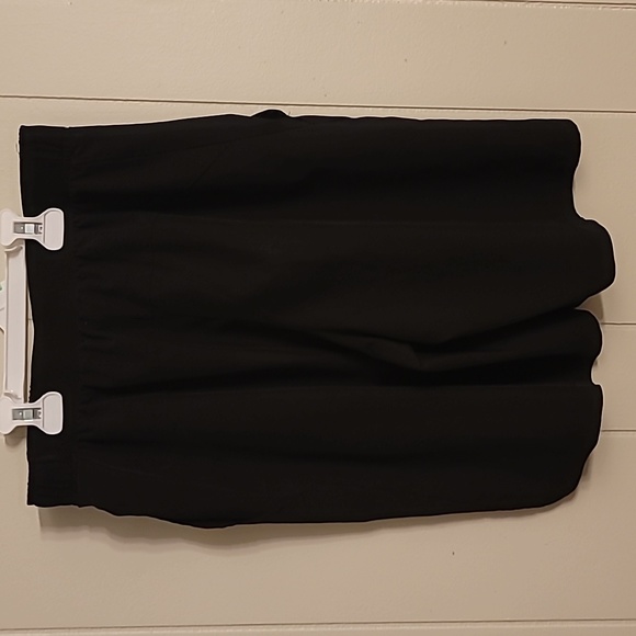 ASICS lightweight shorts - Picture 2 of 2